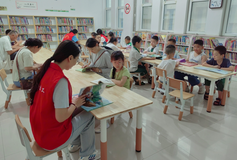 【林州市图书馆】林州社工站走进图书馆开展“畅游图书馆 书香润心田”主题活动
