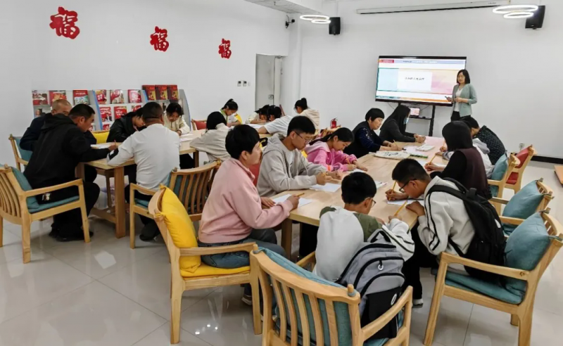 林州市图书馆开展“幸福修心营”公益课堂活动